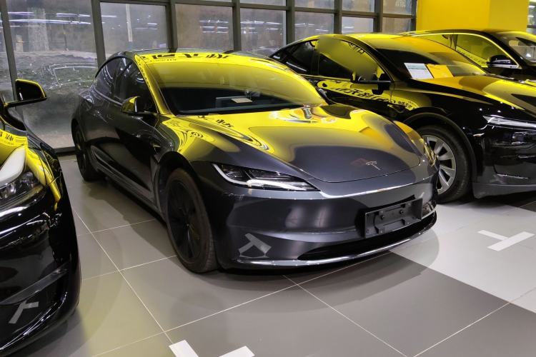 Used Tesla Model 3 2025 Rear-Wheel-Drive Version