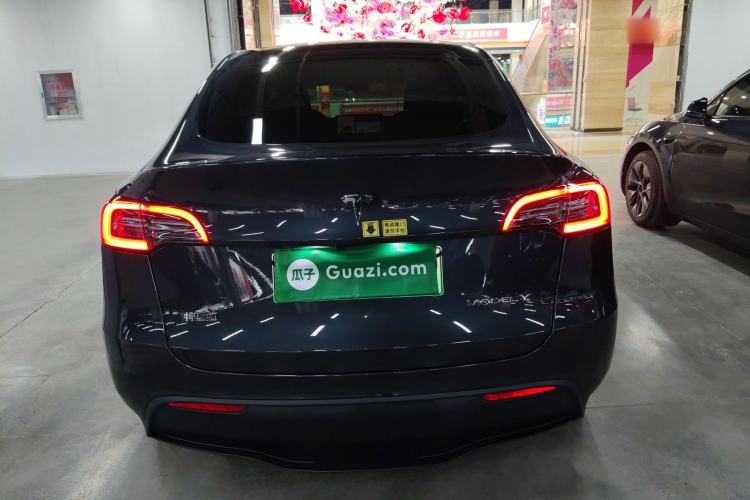 Used Tesla Model Y 2024 Long-Range All-Wheel-Drive Version
