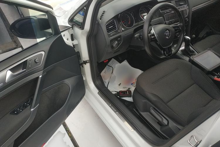 Used Volkswagen Golf 2017 230TSI Automatic Comfort Edition – Celebrating Milestone of One Million Units