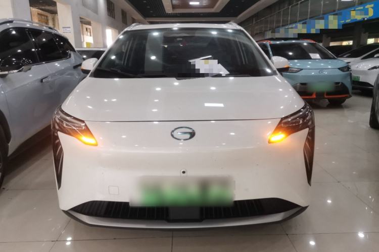 Used AION Y 2022 Plus 70 Tech Edition Front