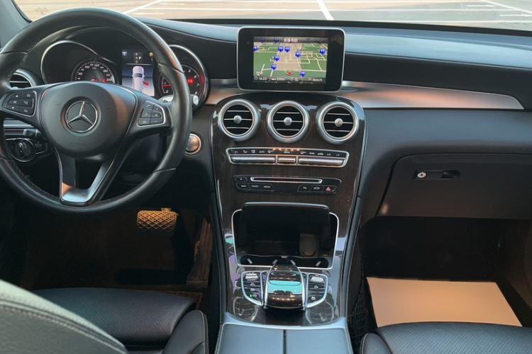 Used Mercedes-Benz GLC 2019 GLC 260 L 4MATIC Dynamic Model
