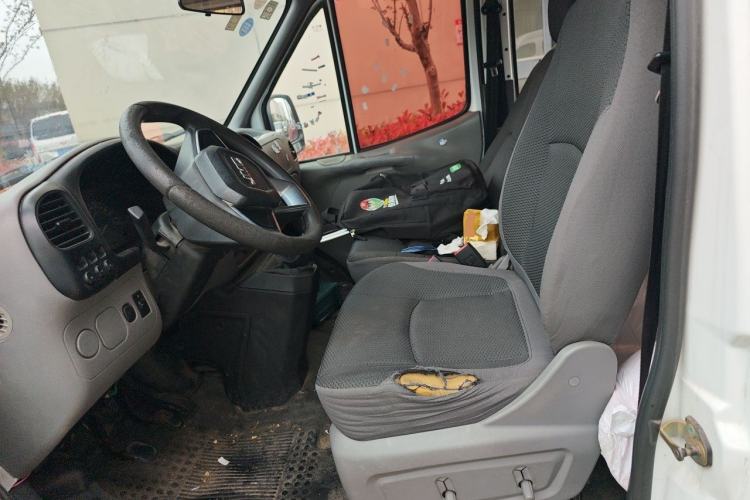 Used JMC Transit 2017 2.8T Commercial Version Short Wheelbase Mid-Roof 6/7/8-Seater JX493 Left Front Seat