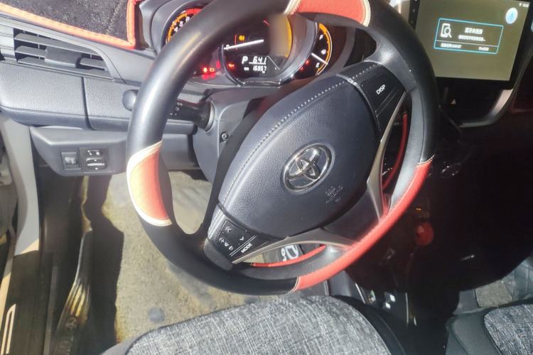 Used Toyota YARiS L Zhi Xuan 2022 X-Trail 1.5L CVT Leading PLUS Edition Steering Wheel