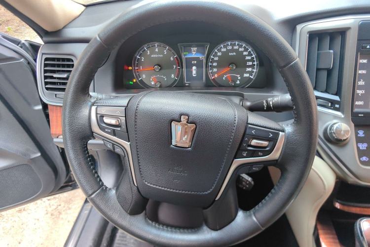 Used Toyota Crown 2015 2.0T Fashion Edition