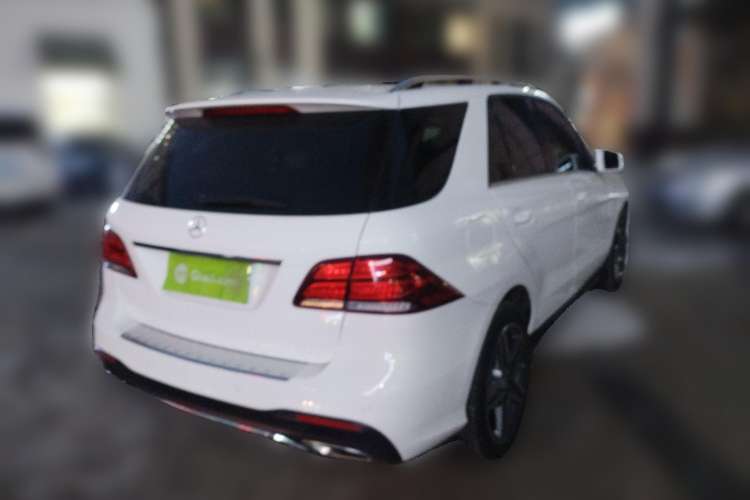 Used Mercedes-Benz GLE 2015 GLE 400 4MATIC Rear Right 45 Deg