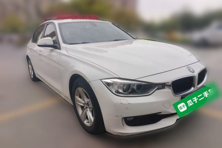 Used BMW 3 Series 2015 320i Luxury Line Stylish Edition Exterior 2