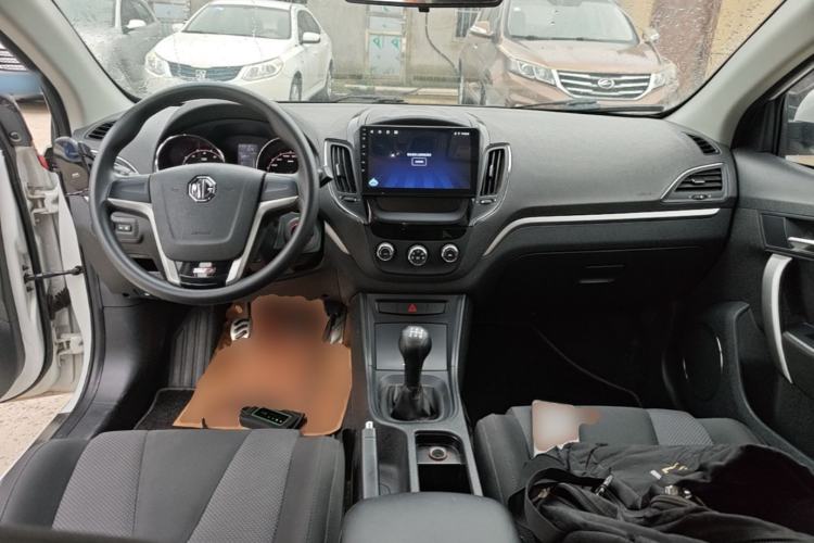 Used MG 5 2012 1.5L Manual Elite Edition Center Console