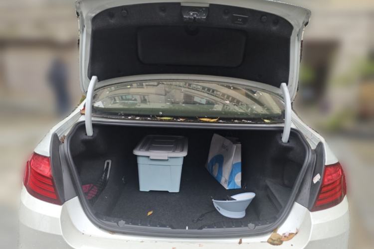 Used BMW 5 Series 2014 525Li Leading Model Trunk