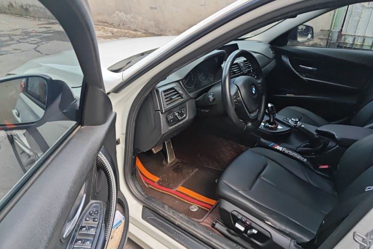 Used BMW 3 Series 2016 320i Fashion Model