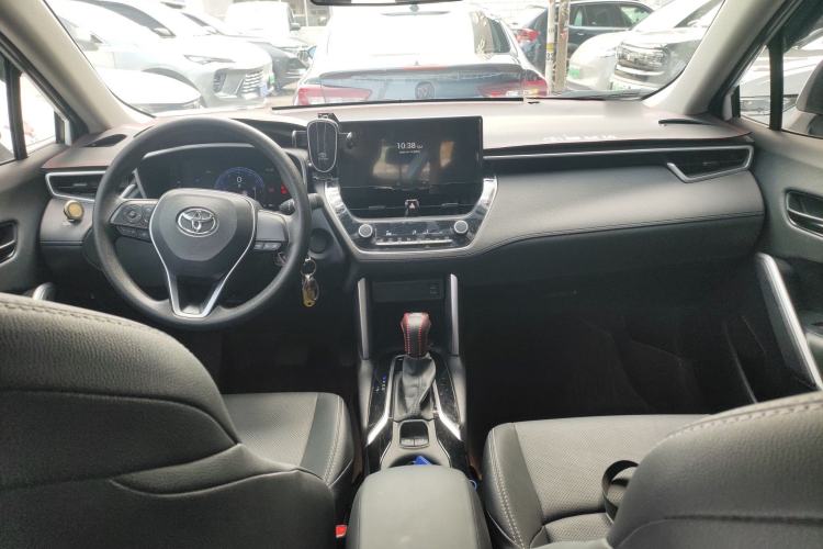 Used Toyota FRONTLANDER 2024 2.0L CVT Elite Plus Edition Center Console