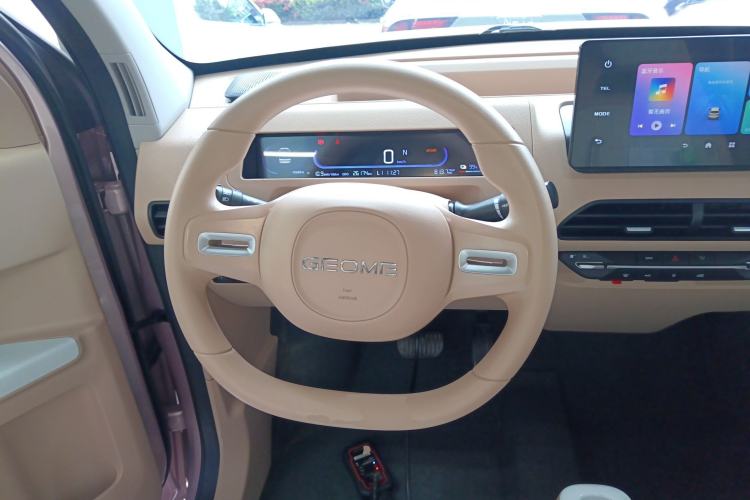 Used Geely Galaxy Panda 2023 Panda Mini 200km Endurance Bear