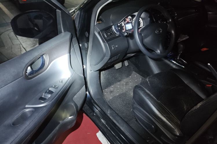 Used Nissan Tiida 2011 1.6L CVT Comfort Model
