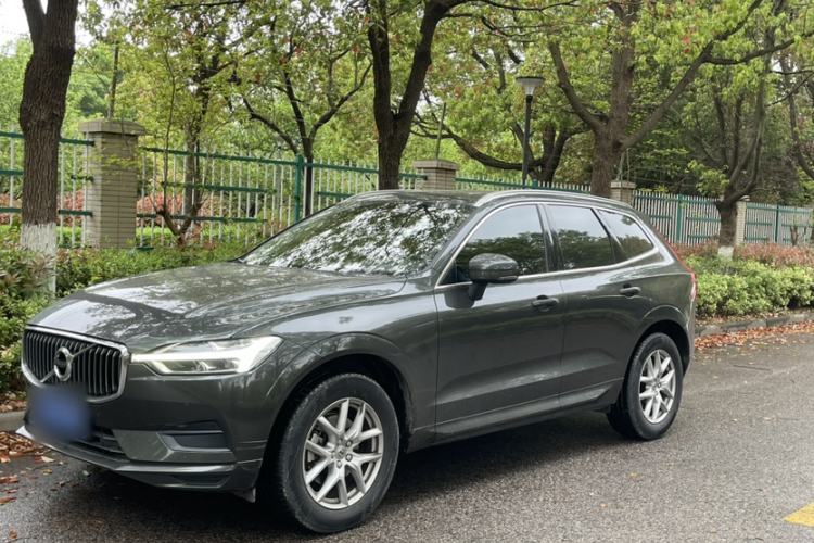 Used Volvo XC60 2019 T5 4x4 Smart Edition China VI Standard Front Left 45 Deg