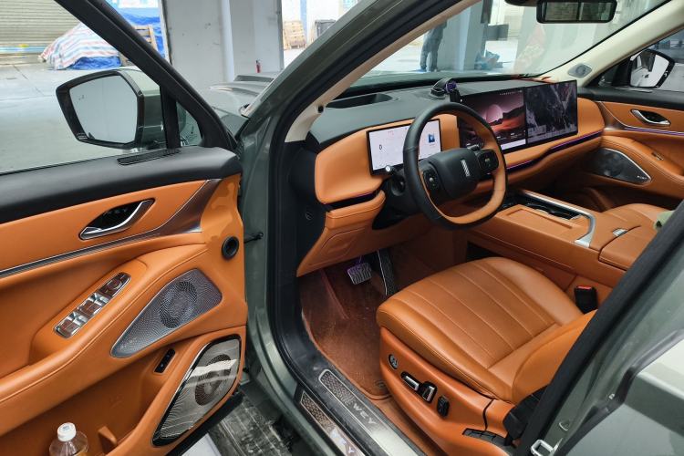 Used Wey Lanshan 2025 Four-Wheel Drive Max Driver Seat