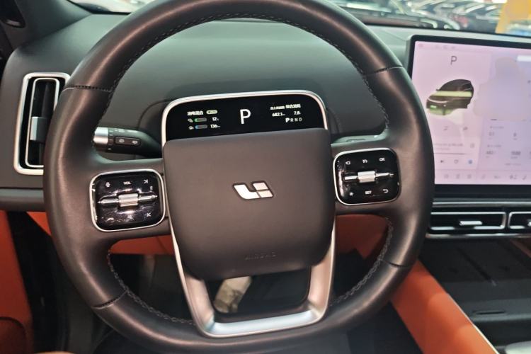 Used Li Auto L8 2023 Pro Model
