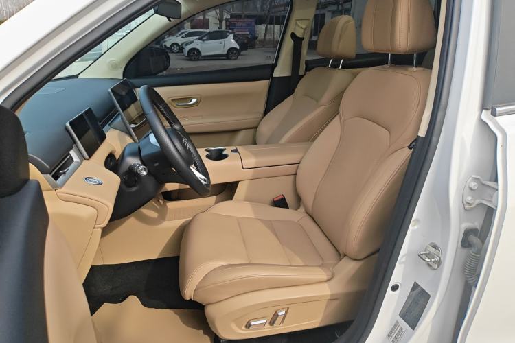 Used Landian E5 PLUS 2025 165 km Long-Range Version PLUS 7-Seater