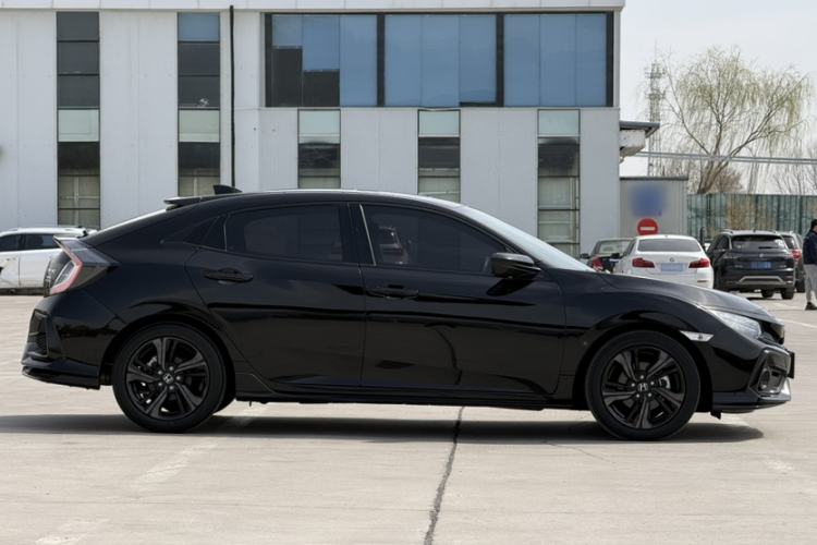 Used Honda Civic 2021 HATCHBACK 220TURBO CVT Trendy Cool Edition
