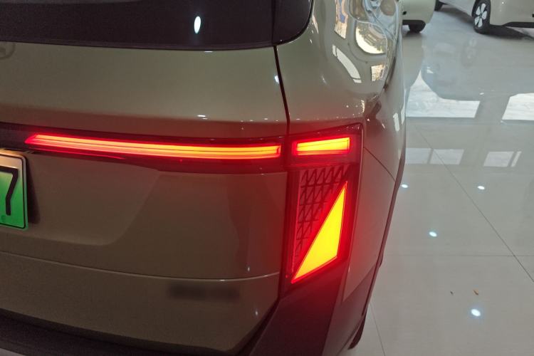 Used Dongfeng NAMMI 06 2025 401 Pro
