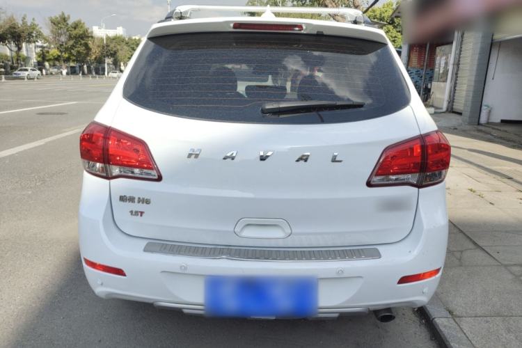 Used Haval H6 2015 Upgraded Model 1.5T Manual Two-Wheel Drive Elite Version