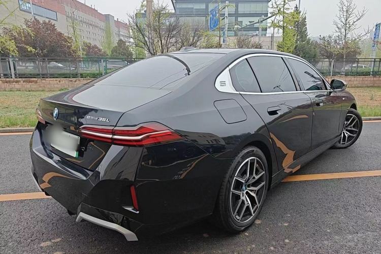 Used BMW i5 2024 eDrive 35L Luxury Model with M Sport Package