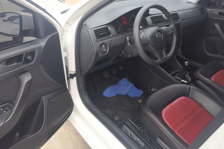 Used Volkswagen Santana 2019 1.5L Manual Fashion Edition China VI Standard Driver Seat