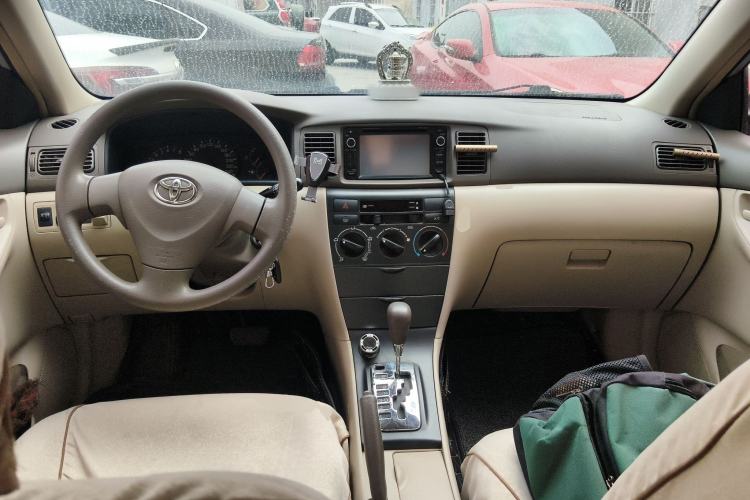 Used Toyota Corolla EX 2010 1.6L Automatic Classic Edition Center Console