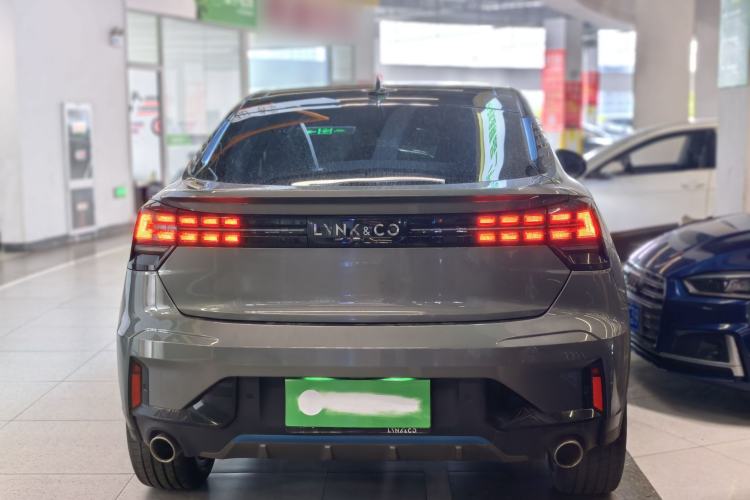 Used Lynk & Co 05 2022 2.0T Two-Wheel Drive Shine Halo Exterior 2