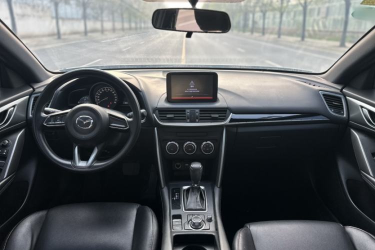 Used Mazda CX-4 2018 2.0L Automatic Two-Wheel Drive Blue Sky Dynamic Version China V Standard
