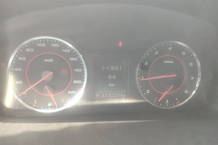 Used SAIC MAXUS G10 2014 2.0T Automatic Luxury Executive Edition
