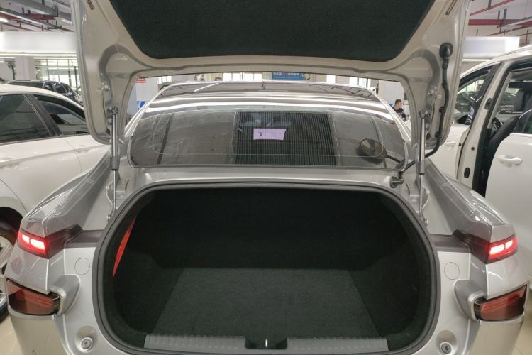 Used XPeng P7 2022 625E Trunk