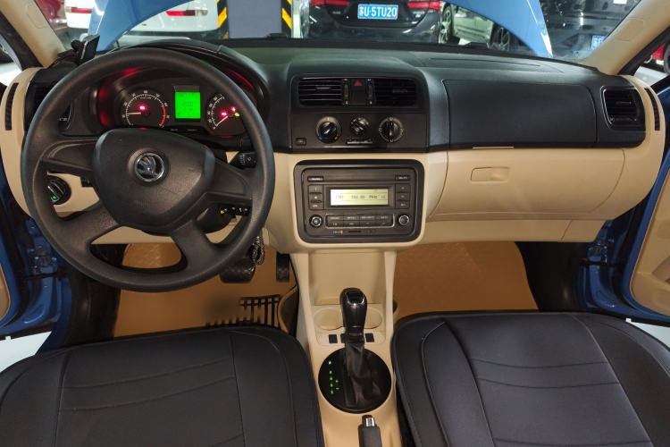 Used Skoda Fabia 2014 1.4L Automatic Crystal Edition
