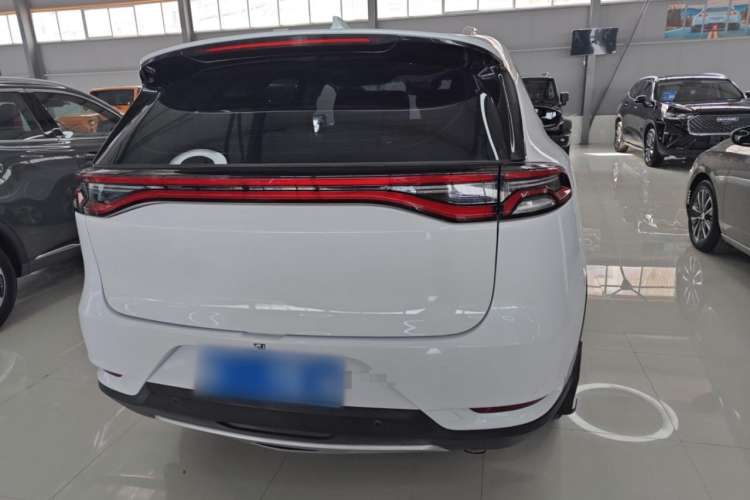 Used BYD Tang 2018 2.0T Automatic SmartConnect Luxury 7-Seater China V Emission Standard