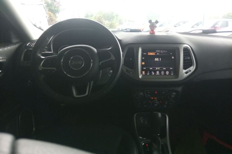 Used Jeep Compass 2017 200T Automatic Family Edition
