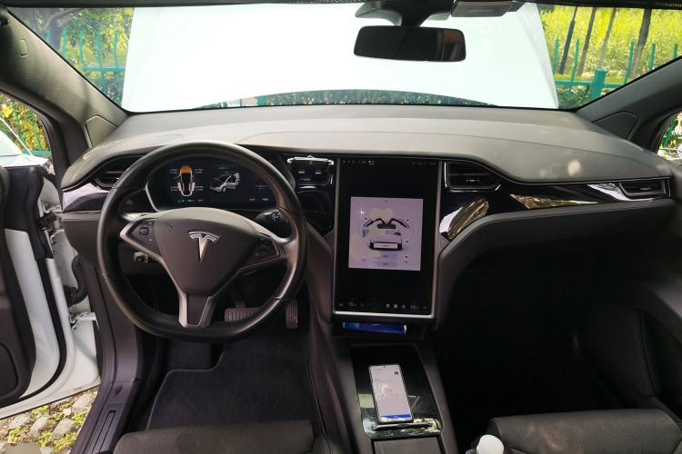 Used Tesla Model X 2017 X 100D Long Range Edition Center Console