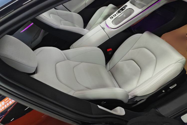 Used Xiaomi Auto SU7 2024 Four-Wheel Drive Ultra-Long Range Advanced Intelligent Driving Max Edition
