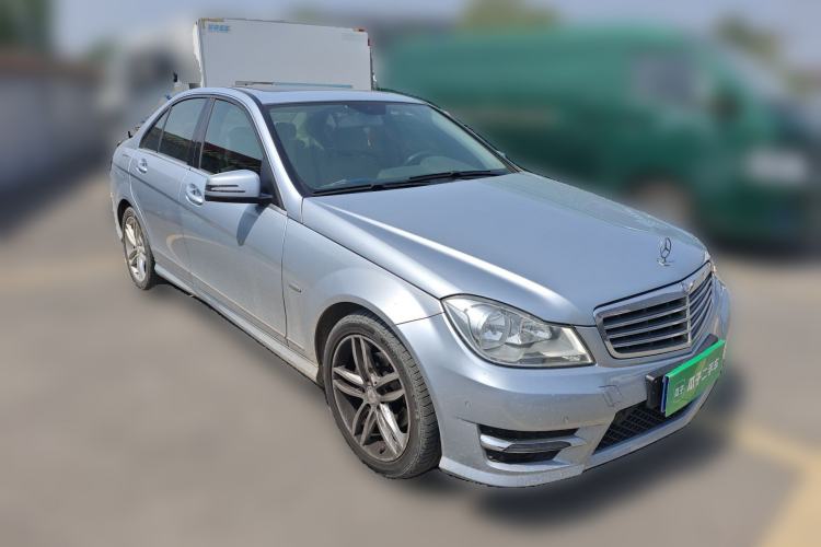 Used Mercedes-Benz C-Class 2013 C 260 Elegant Grand Edition Front Right 45 Deg