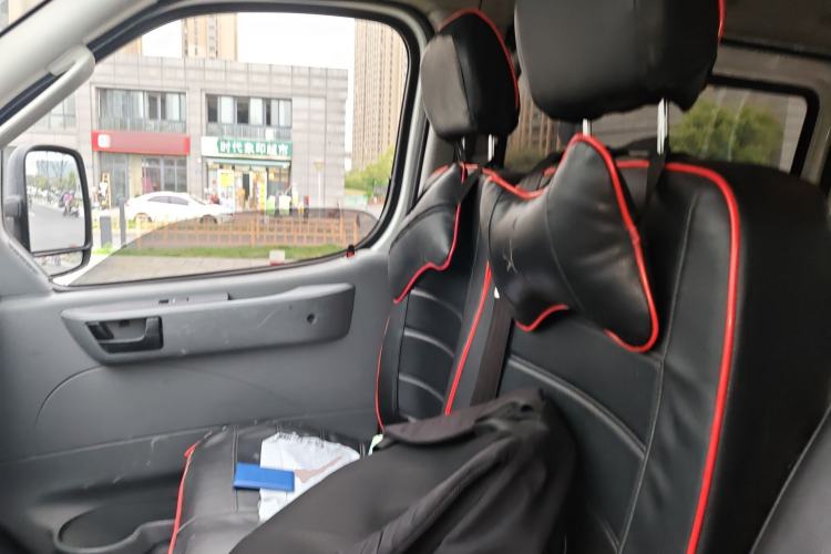 Used SAIC MAXUS Xintu V80 2021 2.0T Manual Classic Aoyuntong Short Wheelbase Ultra-Low Roof 5/6-Seater