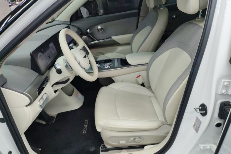 Used Genesis GV60 2023 Single-Motor Rear-Drive Luxury Edition Left Front Seat