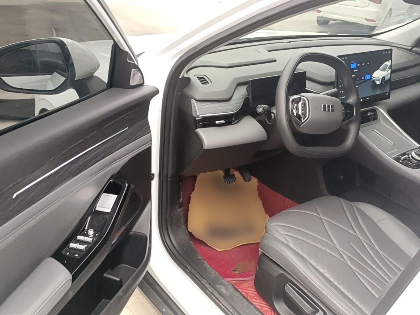 Geely Galaxy L6 2025 EM-i 60km Launch Edition — снимка 18