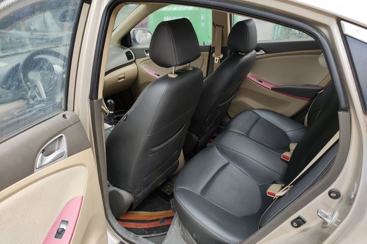 Used Hyundai Verna (older generation) 2010 Sedan 1.4L Manual Standard GL Model
