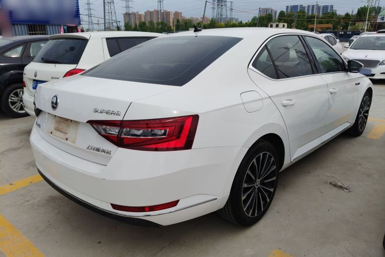 Used Skoda Superb 2016 TSI280 DSG Innovation Edition Rear Right 45 Deg