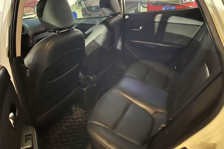 Used Kia K2 2012 Sedan 1.4L MT GLS Commemorative Edition
