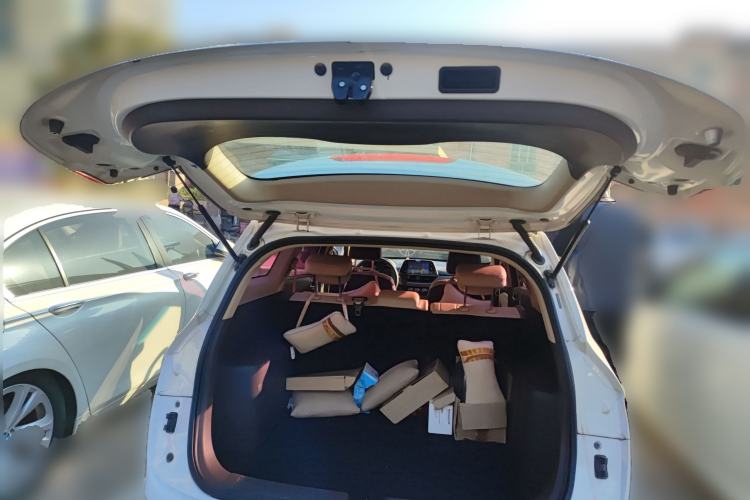 Used Baojun 310W 2017 1.5L Manual Fashion Model China V Trunk