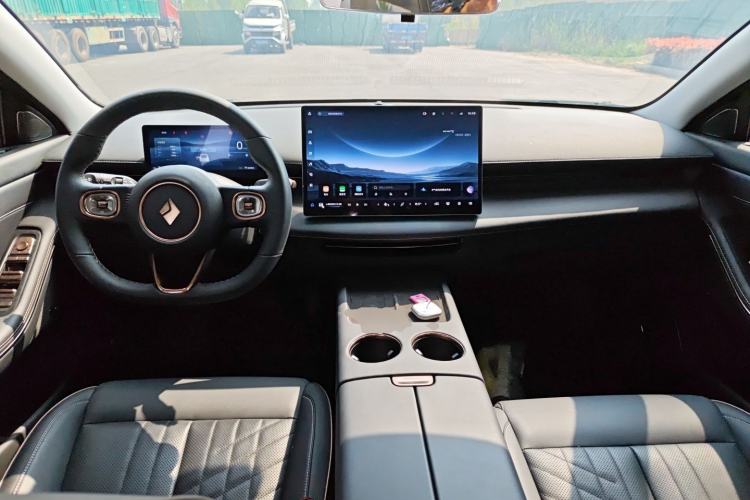 Used Baojun Enjoy 2025 Plug-in Hybrid 140km Luxury Edition Center Console