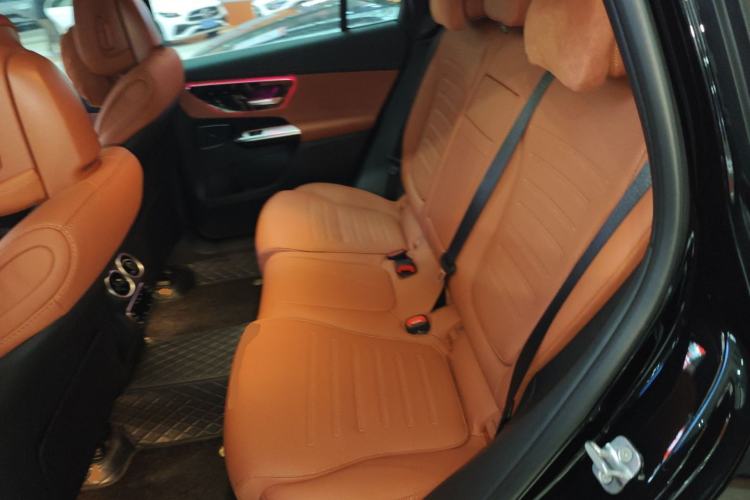 Used Mercedes-Benz GLC 2025 Refresh GLC 260 L 4MATIC Dynamic Edition Left Rear Seat