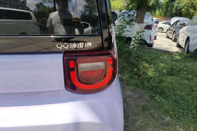 Used Chery New Energy QQ Ice Cream 2022 120km Conical Shape Lithium Iron Phosphate