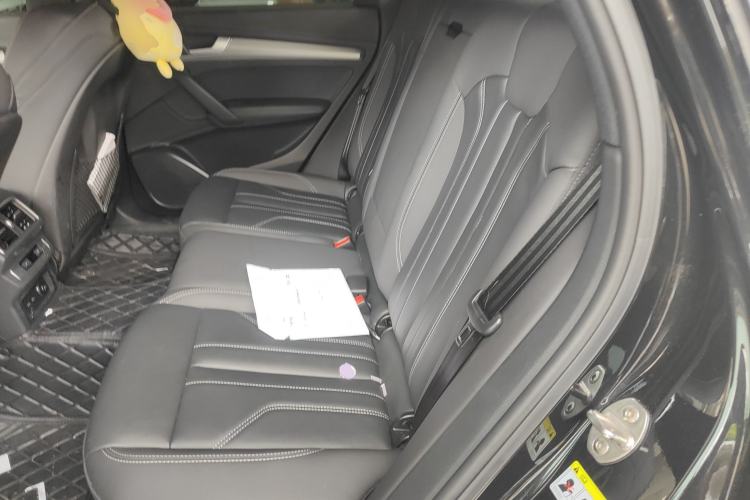 Used Audi Q5L Sportback 2021 40 TFSI Fashion Model Left Rear Seat