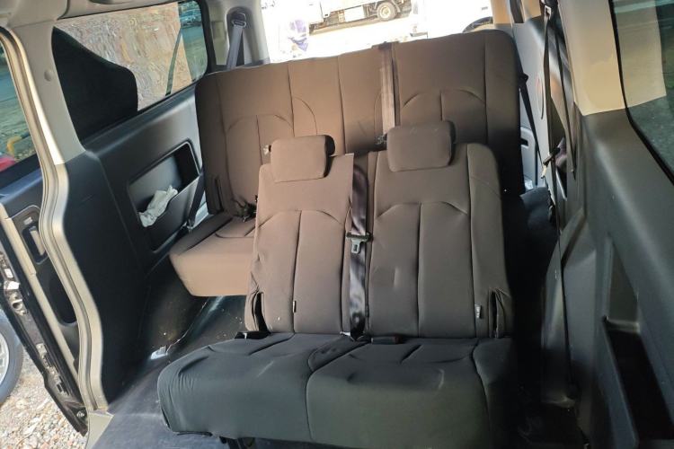 Used JAC Refine M3 2025 PLUS 1.8L Manual Classic Edition 7 Seats
