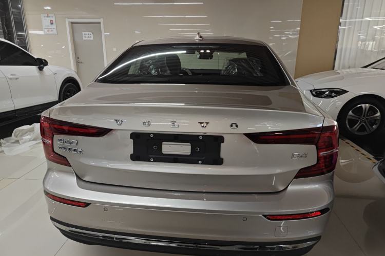 Used Volvo S60 2026 Model B4 Zhiyi Luxury Edition