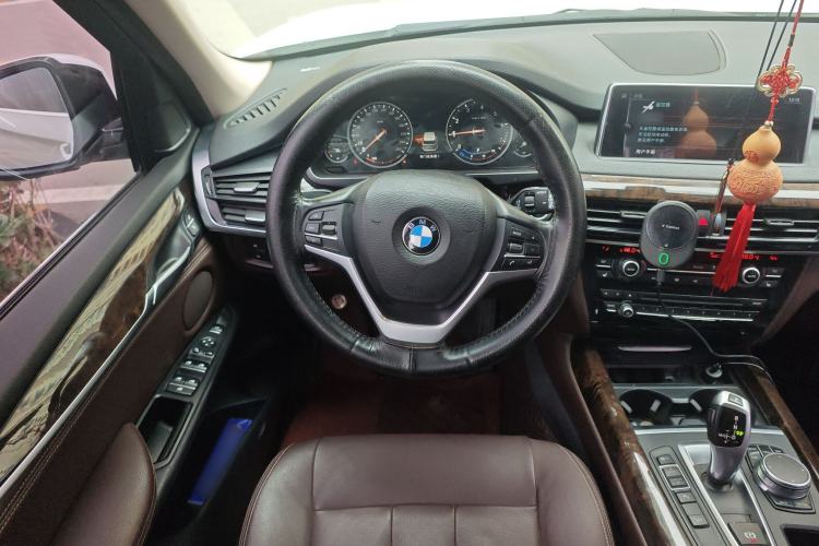 Used BMW X5 2017 xDrive28i
